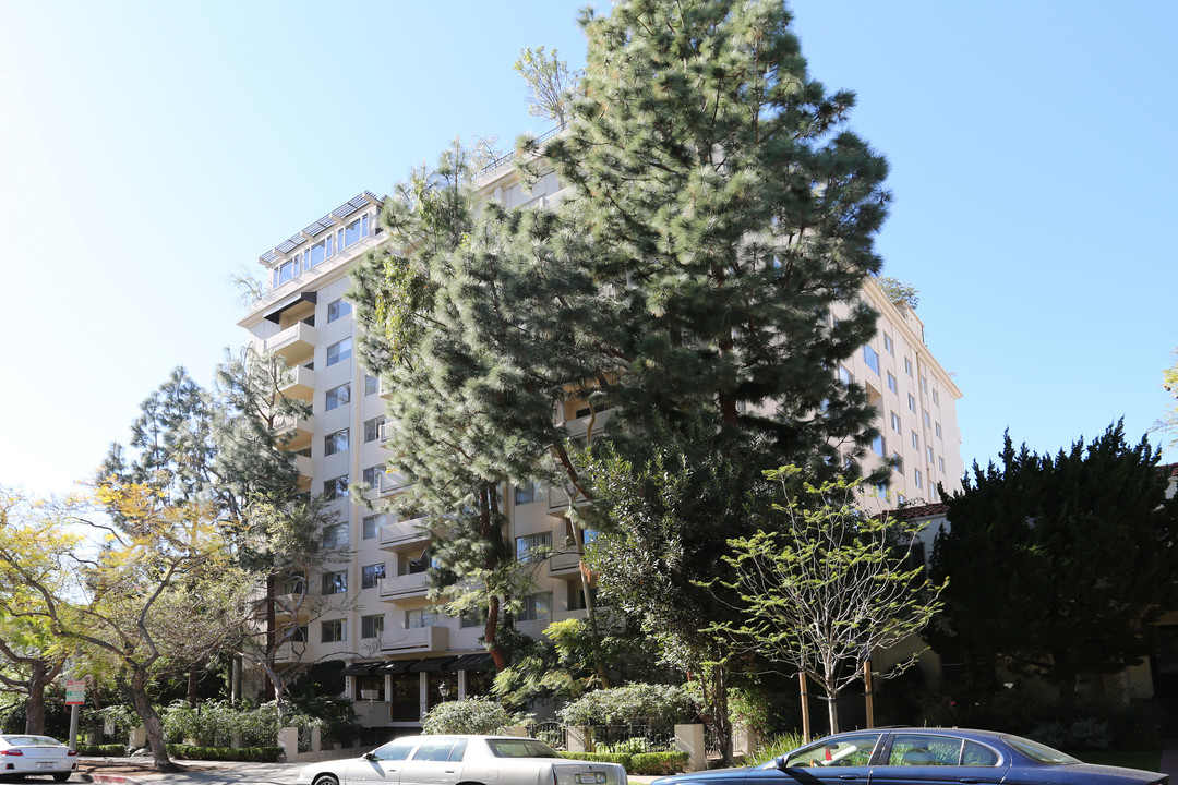 435 Beverly Oakhurst in Beverly Hills, CA - Foto de edificio