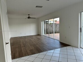 12149 NW 34th St in Sunrise, FL - Building Photo - Building Photo