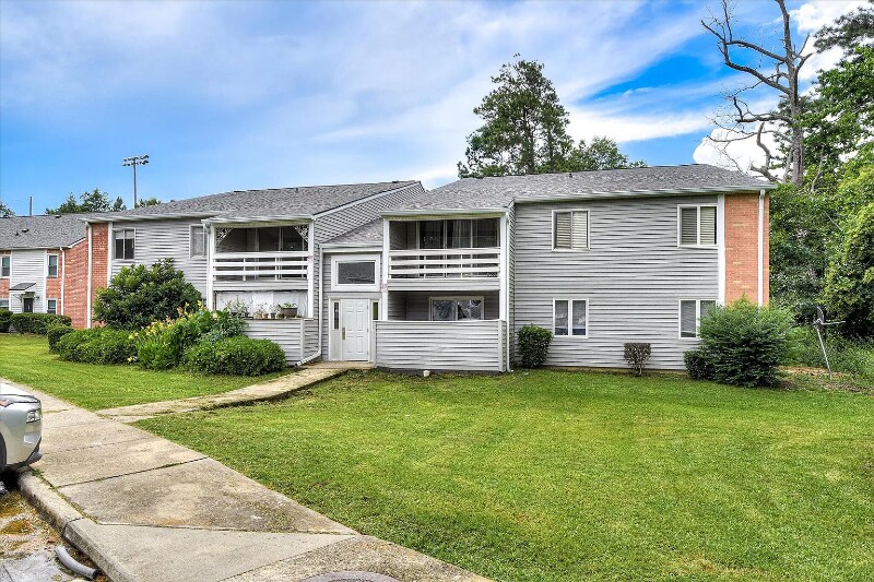 1017 Stevens Creek Rd in Augusta, GA - Building Photo