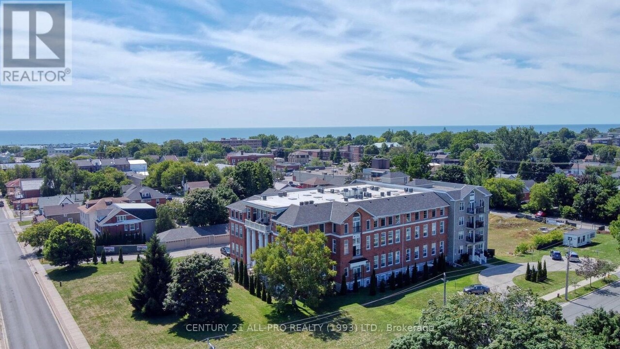 323-323 George St in Cobourg, ON - Building Photo