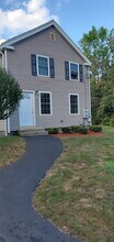 89 Linden St, Unit A in Exeter, NH - Building Photo - Building Photo