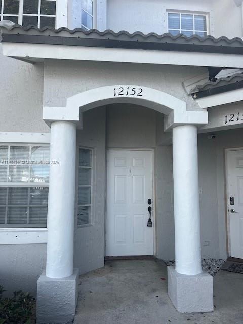 12152 SW 143rd Ln in Miami, FL - Building Photo