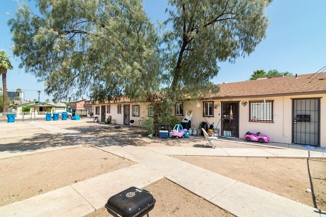 1017-1021 E McKinley St in Phoenix, AZ - Foto de edificio - Building Photo