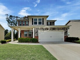 241 Lake Vista Dr in Loganville, GA - Building Photo