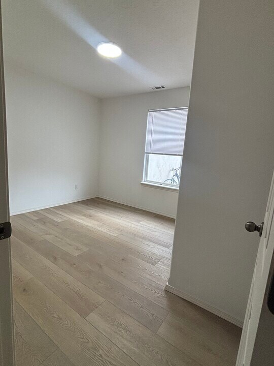 6665 S Loganberry Way in Boise, ID - Building Photo