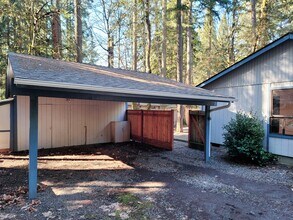 18220 SW Pheasant Ln in Beaverton, OR - Building Photo - Building Photo