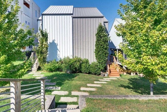 423b 35th Ave N in Nashville, TN - Building Photo - Building Photo