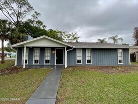 90 Hickory Hills Cir in Ormond Beach, FL - Building Photo