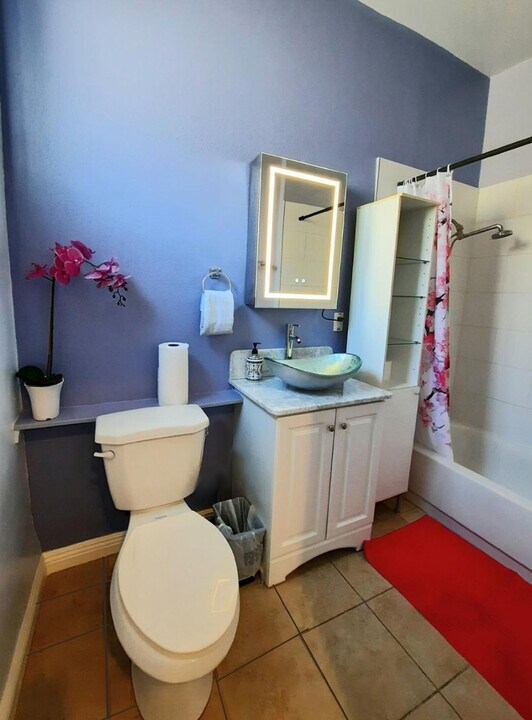 1045 N Hazard Ave in Los Angeles, CA - Building Photo