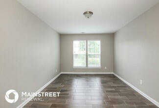 140 Crestwood Dr in Mount Holly, NC - Building Photo - Building Photo