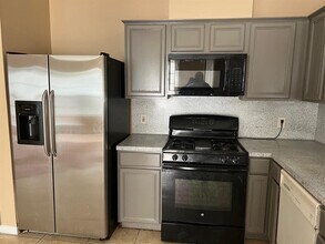 9642 Weldridge Dr in Sugar Land, TX - Building Photo - Building Photo