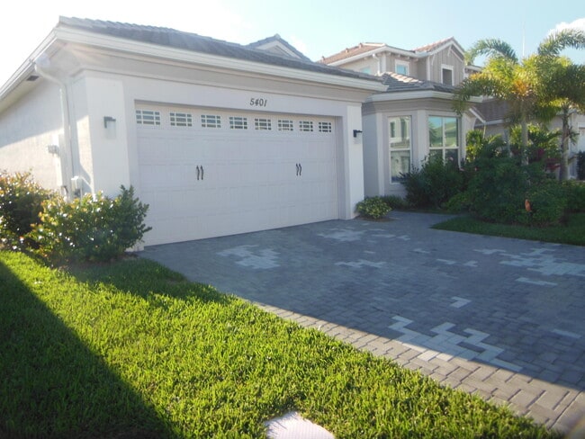 property at 5401 Pecan Dr