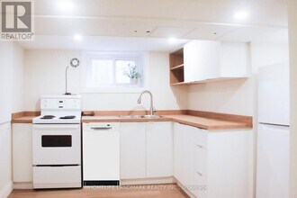 65 Glenwood Crescent in Toronto, ON - Building Photo - Building Photo