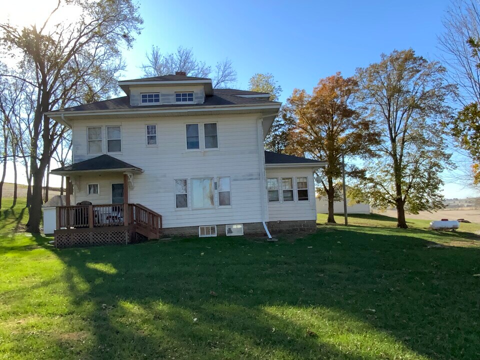 27419 Elmtree Rd in Treynor, IA - Building Photo