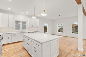 100 New England Ave in Fairfield, CT - Building Photo - Building Photo