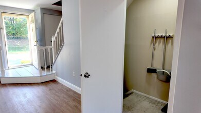 85 Heather Hill Rd in Catonsville, MD - Building Photo - Building Photo