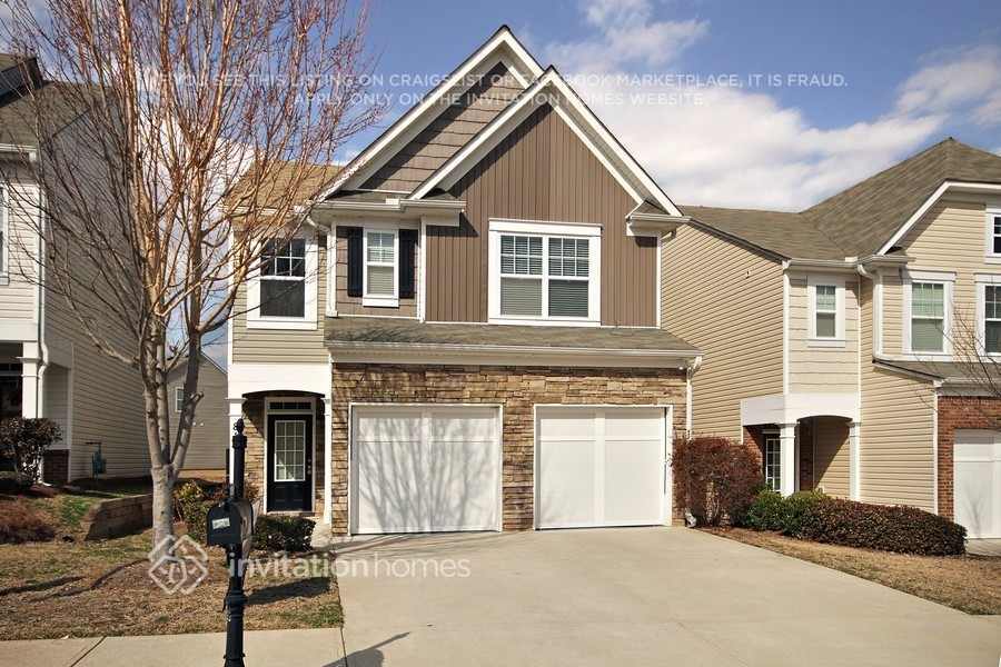 819 Forsythia Way in Canton, GA - Building Photo