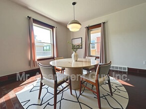 323 Queenston Rd in Niagara-On-The-Lake, ON - Building Photo - Building Photo