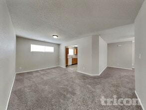 1502 Osprey Way in Greenwood, IN - Building Photo - Building Photo