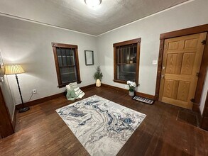 112 Madison St in Waterloo, IA - Building Photo - Building Photo