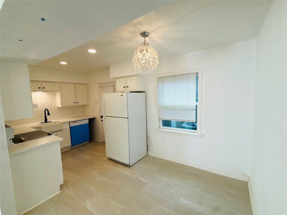 1848 Portsmouth St in Houston, TX - Building Photo