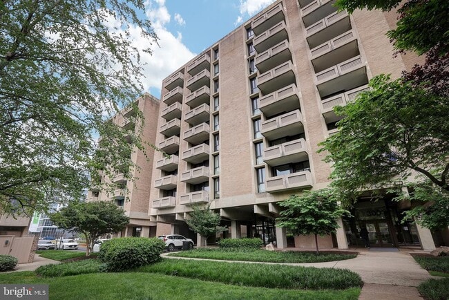 property at 300 M St SW