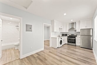 1629 W Summit St, Unit 1627-B in Long Beach, CA - Building Photo - Building Photo