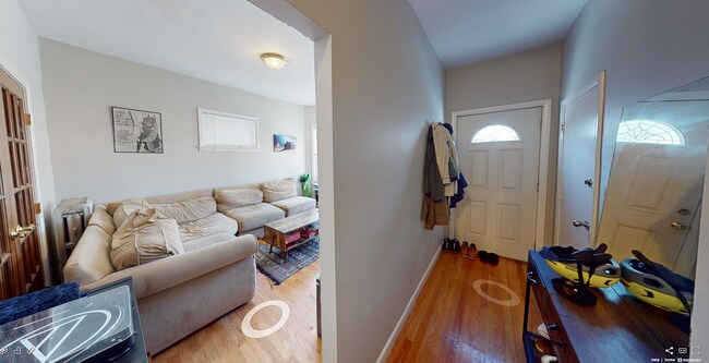 27 Tufts St, Unit 2 in Cambridge, MA - Building Photo - Building Photo