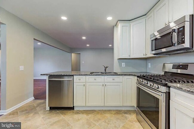 property at 304 Browning Ln