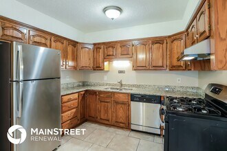 17816 E Greentree Ave in Independence, MO - Building Photo - Building Photo