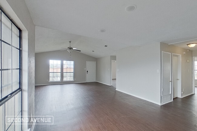 9124 Pinehaven Dr in Dallas, TX - Building Photo - Building Photo