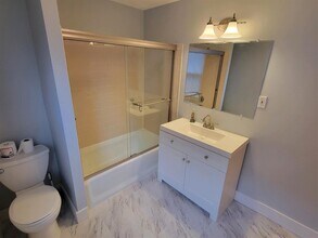 89 Cedar St, Unit 2 in Somerville, MA - Building Photo - Building Photo