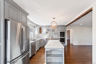 107 Lincoln Ave in Harrison, NY - Building Photo - Building Photo