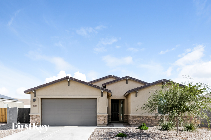 30299 N Hummingbird Ln in San Tan Valley, AZ - Building Photo