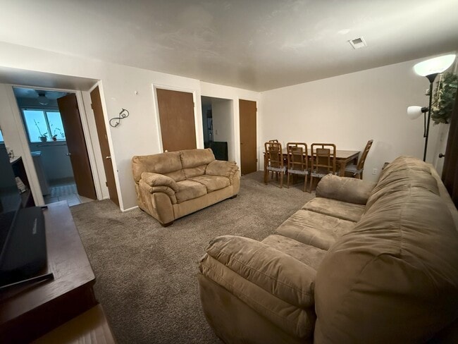 2012 Nevada Cir in Provo, UT - Building Photo - Building Photo