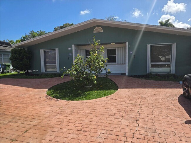 property at 814 SW 13th St