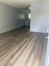 4824 E Hedges Ave in Fresno, CA - Building Photo - Building Photo