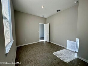 1326 Seeley Cir NW in Palm Bay, FL - Building Photo - Building Photo