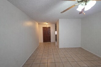 1625 W Hillside Pl in Yuma, AZ - Building Photo - Building Photo