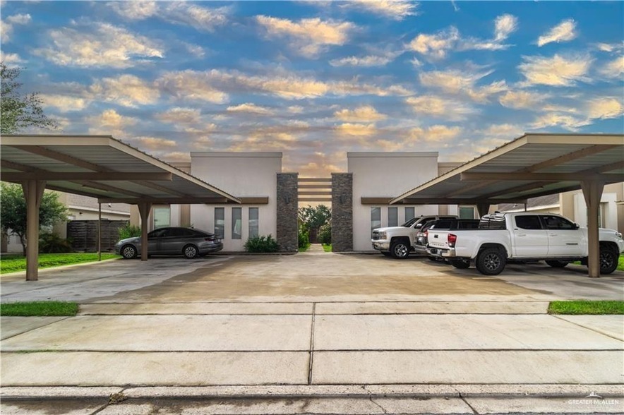 2908 Javalina Ave, Unit 2 in Edinburg, TX - Building Photo