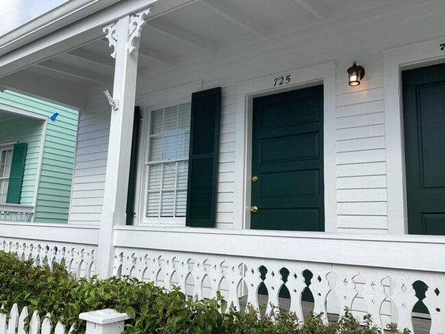 property at 725 Southard St