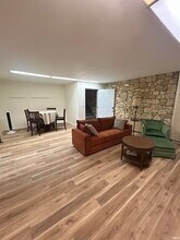 403 Lincoln Wy in South Bend, IN - Foto de edificio - Building Photo