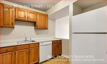 3024 NE 143rd St in Seattle, WA - Building Photo - Building Photo
