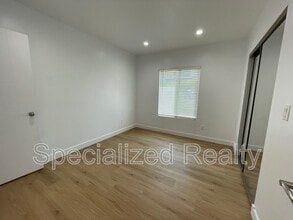 1135 Scofield Dr in Glendale, CA - Building Photo - Building Photo