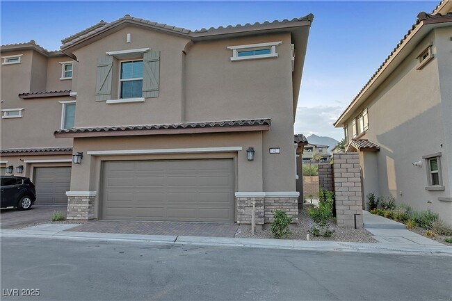 property at 41 Lomita Heights Dr