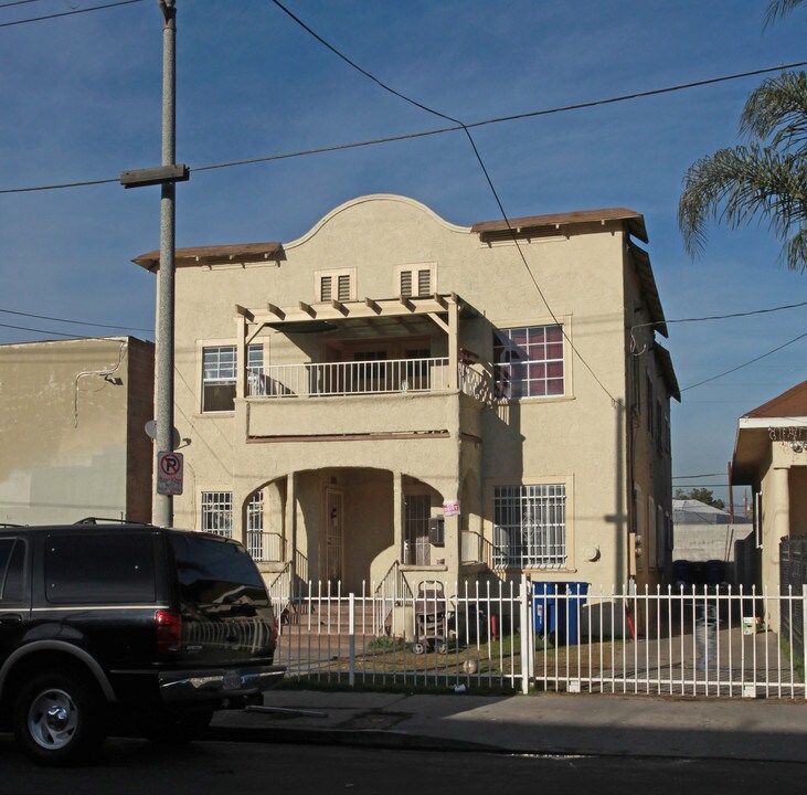 535 E 31st St in Los Angeles, CA - Building Photo