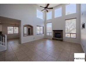 2569 E Quiet Hollow Ln in Phoenix, AZ - Building Photo - Building Photo