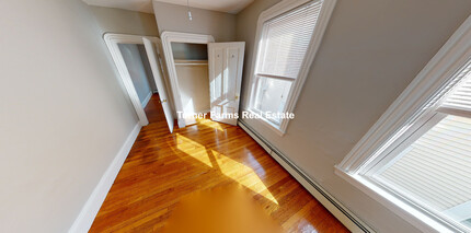 548 Green St, Unit 2 in Cambridge, MA - Building Photo - Building Photo