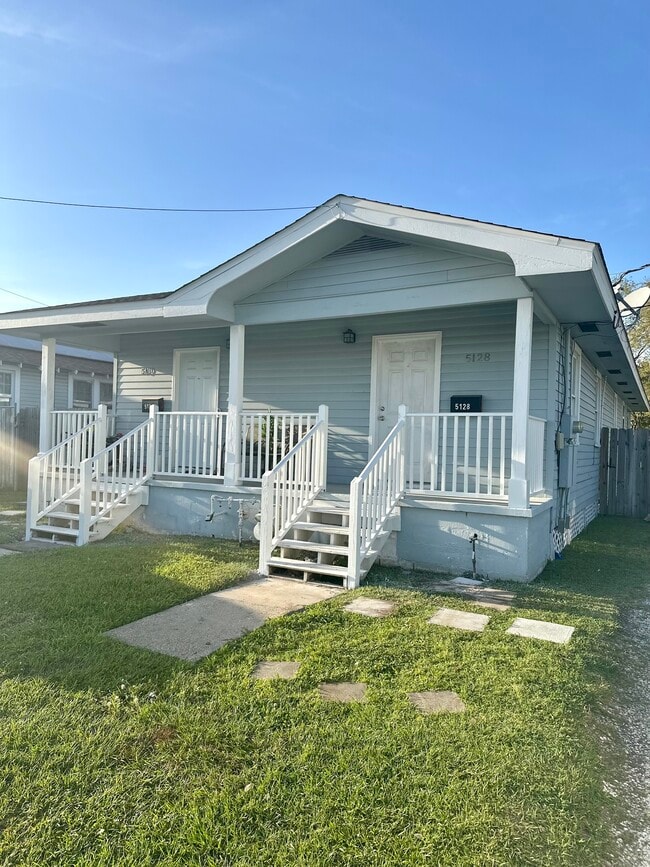 5128 Oak Dr in Marrero, LA - Building Photo - Building Photo