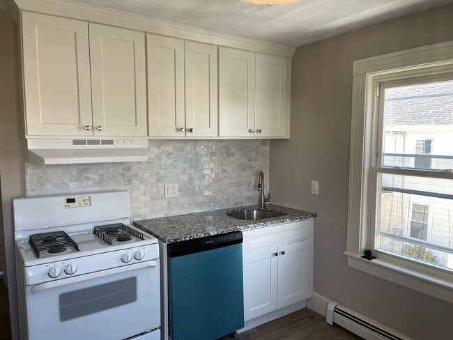 64 Riverside St, Unit 1